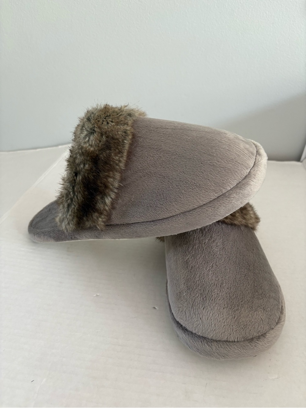Pottery Barn Taupe Gray Plush Slip-On Slippers with Faux Fur Cuff Sz:L NWOT